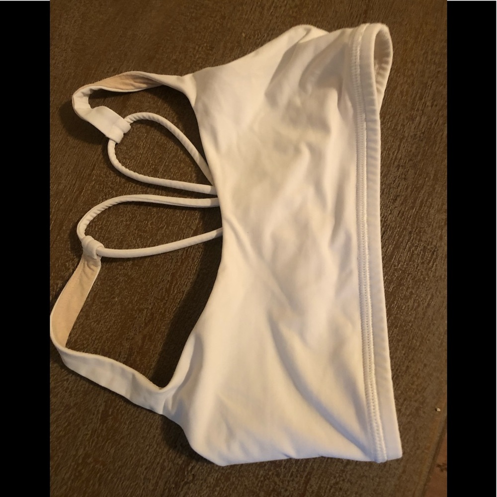 Lululemon bright white sports bra
